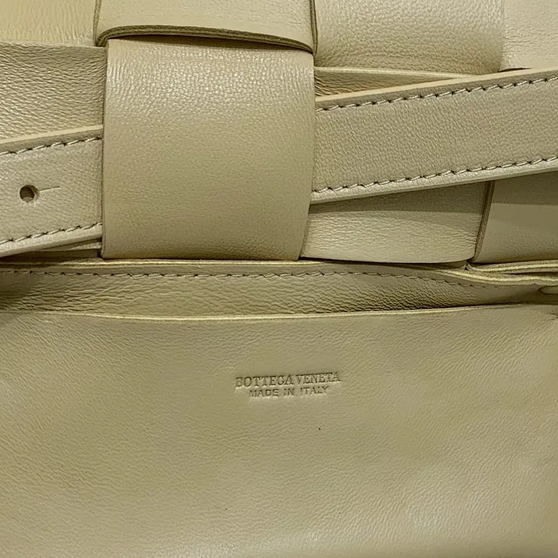 All categories 💚 Authentic bags 💚 BV 2025 new BV crossbody bag
